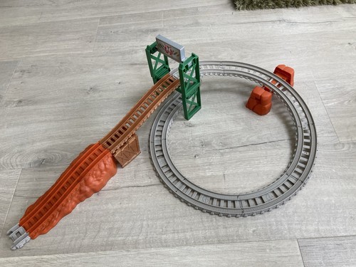 Thomas the tank engine - , bridge
